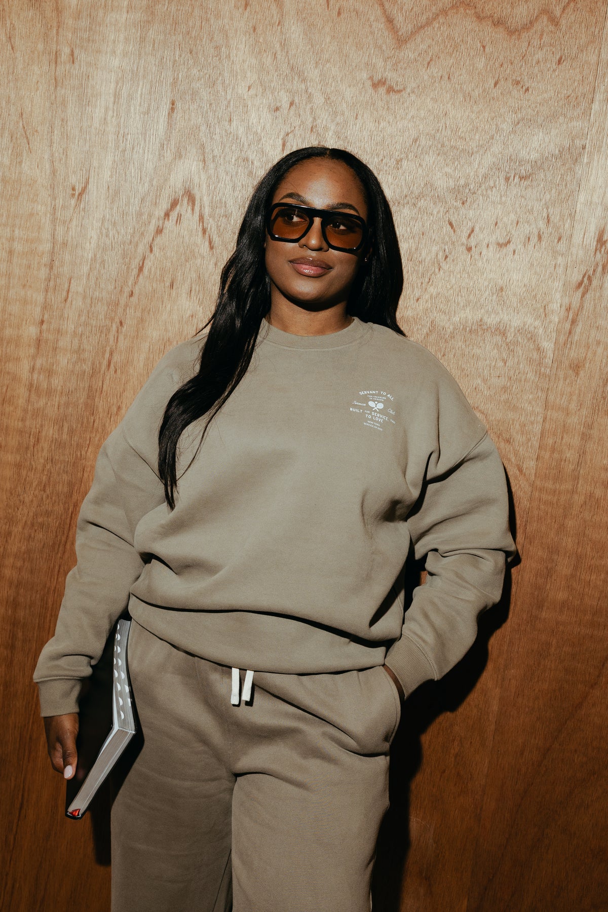 WOMENS SERVANT FOR ALL CREWNECK SWEATSHIRT BLACK